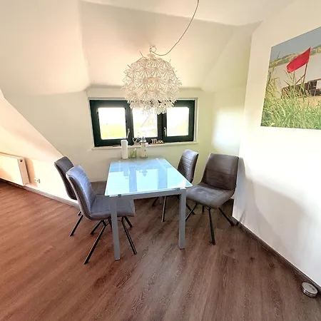 Zeesboothaus - 3 - Mit Balkon, Ausblick, Sauna * Middelhagen