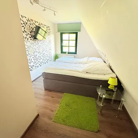 Zeesboothaus - 3 - Mit Balkon, Ausblick, Sauna *
