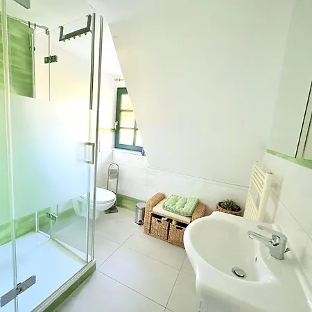 Zeesboothaus - 3 - Mit Balkon, Ausblick, Sauna *