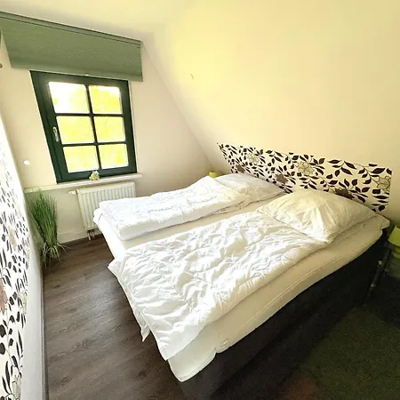 Zeesboothaus - 3 - Mit Balkon, Ausblick, Sauna Middelhagen