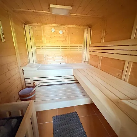 Zeesboothaus - 3 - Mit Balkon, Ausblick, Sauna *
